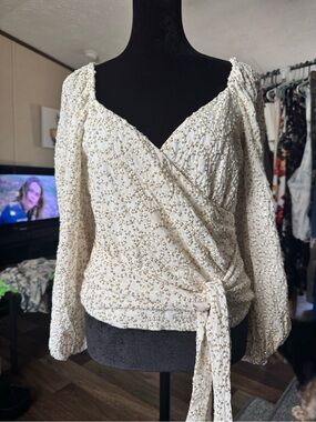 Anthropologie Cream Floral Wrap Blouse Long Sleeve Tie Waist Boho Romantic